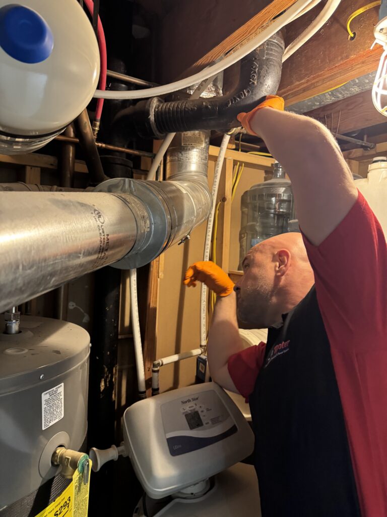 Utah Rooter plumber on a Lehi drain cleaning call